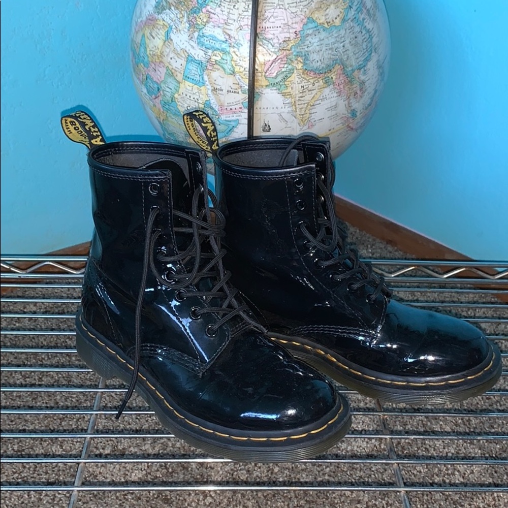 DR MARTEN BOOTS